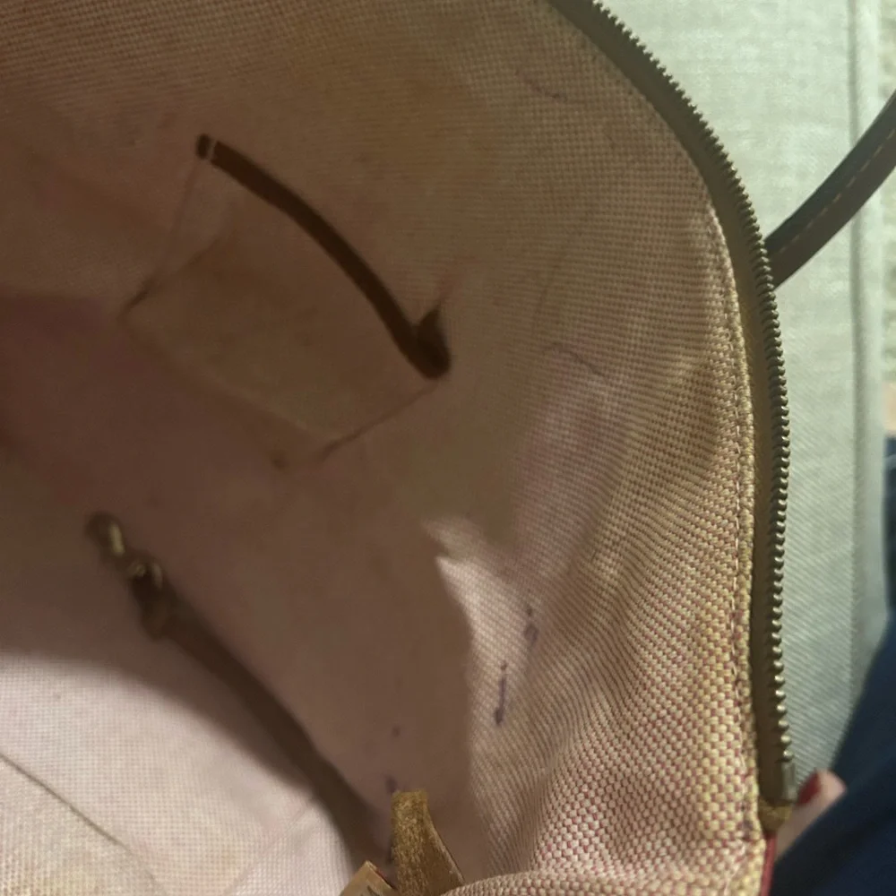 Dooney & Bourke Red Tote The Dooney & Bourke Fairfield Champosa Satchel - Picture 2 of 9